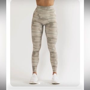 Alphalete Surface Leggings